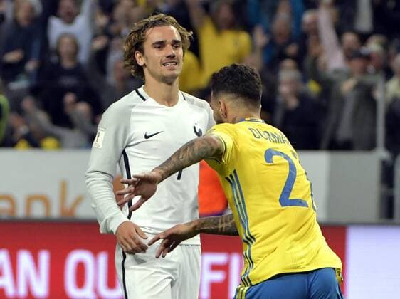 Fußball, WM Quali, Schweden - Frankreich ====== Betalbild======= Stockholm Sweden 2017-06-09 World Cup Qualification 2017 18 Sweden vs France Jimmy Durmaz(SWE)1-1 Griezmann(FRA) KP0300003 