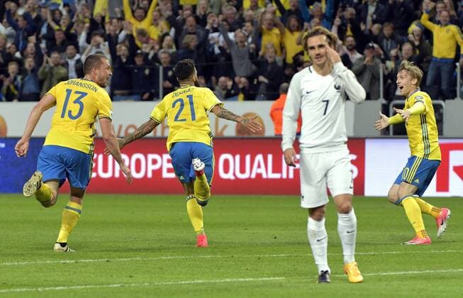 Fußball, WM Quali, Schweden - Frankreich ====== Betalbild======= Stockholm Sweden 2017-06-09 World Cup Qualification 2017 18 Sweden vs France Jimmy Durmaz(SWE)1-1 Griezmann(FRA) KP0300003 