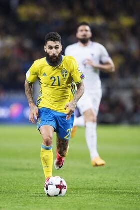 170609 Sveriges Jimmy Durmaz under fotbollsmatchen i VM-kvalet mellan Sverige och Frankrike den 9 juni 2017 i Stockholm.  Copyright: LINNEAxRHEBORG BB170609LN049