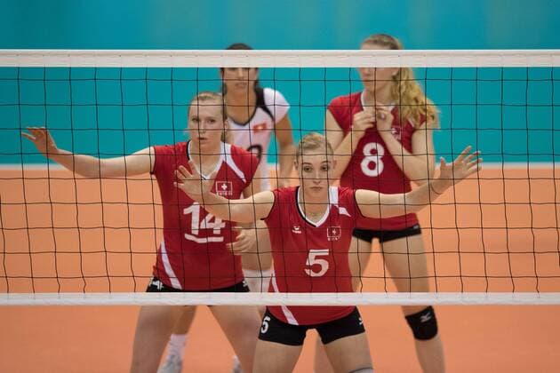 Bilder des Tages - SPORT Volleyball: Montreux Volley Masters 2017, 09.06.2017 Laura Kuenzler?C ( 14, Switzerland) Martina Halter ( 5, Switzerland) Maja Storck ( 8, Switzerland); Switzerland vs Argentina at the Volleyball: Montreux Volley Masters 2017 on June, 09, 2017 in Montreux, Schweiz xUSx