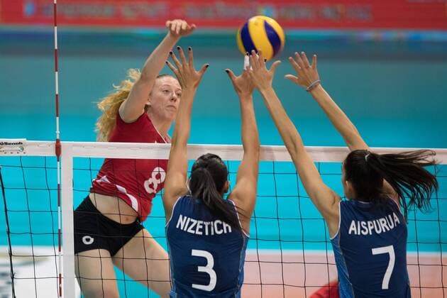 Volleyball: Montreux Volley Masters 2017, 09.06.2017 Maja Storck ( 8, Switzerland), Paula Yamila Nizetich?C ( 3, Argentina), Natalia Aispurua ( 7, Argentina); Switzerland vs Argentina at the Volleyball: Montreux Volley Masters 2017 on June, 09, 2017 in Montreux, Schweiz xUSx