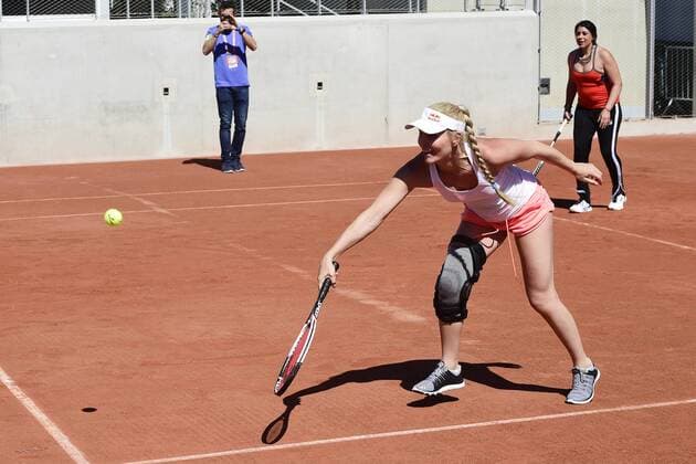 Lindsey Vonn jouant au tennis avec Marion Bartoli TENNIS : Roland Garros 2017 - Internationaux de France - 10 06 2017 JBAutissier Panoramic 