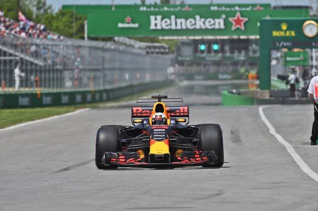Daniel Ricciardo (Red Bull Racing) mit seinem Auto auf der Strecke, Grosser Preis von Kanada 2017, Qualifikation, Motorsport, Formel 1, 10.06.2017, Montreal Copyright: xAndre Eibner-Pressefotox EP_JAE