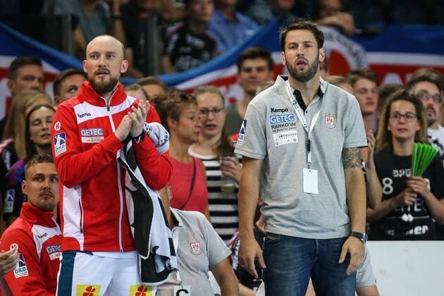 Trainer Bennet Wiegert (re.) und Yves Grafenhorst (SC Magdeburg) - Handball Bundesliga Saison 2016-2017 Punktspiel HC Erlangen vs. SC Magdeburg in der Arena Nürnberg - Aktion,Deutschland, Handball, Mann, Maenner,10.06.2017