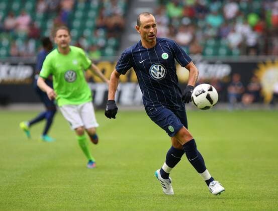VfL Wolfsburg 97er Aufstiegshelden vs VfL Allstars Wolfsburg, Deutschland. 11.06.2017, FUßBALL - VfL Wolfsburg 97er Aufstiegshelden vs VfL Allstars, Saison 2016-2017, Volkswagen Arena. Bild zeigt: Martin Petrov (VfL-Allstars) Wolfsburg