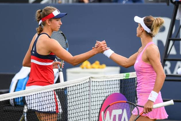 Belgian Elise Mertens and Ukrainian Lesia Tsurenko pictured after a first round game between Belgian Elise Mertens and Ukrainian Lesia Tsurenko at the women s simple of the Ricoh Open WTA Tennis Damen tennis tournament in Rosmalen, the Netherlands, Monday 12 June 2017. LUCxCLAESSEN  x05111983x