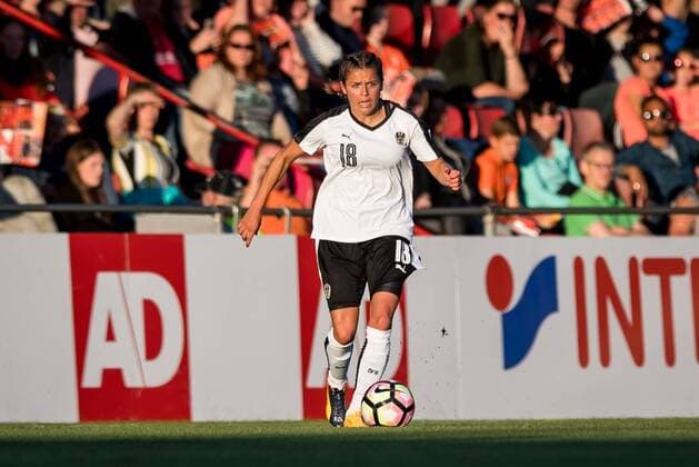 Laura Feiersinger of Austriaduring the friendly match between the women of The Netherlands and Austria at at The Adelaarshorst on on June 13, 2017 in Deventer, The Netherlands Women: Netherlands v Austria Friendly match 2016 2017 xVIxVIxImagesx xRonaldxBonestrooxIVx 8002094