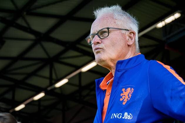 assistant trainer Foppe de Haan of The Netherlandsduring the friendly match between the women of The Netherlands and Austria at at The Adelaarshorst on on June 13, 2017 in Deventer, The Netherlands Women: Netherlands v Austria Friendly match 2016 2017 xVIxVIxImagesx xRonaldxBonestrooxIVx 8002125