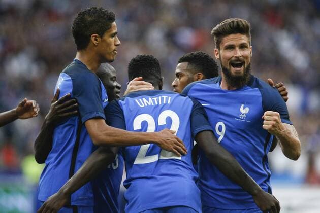 June 13, 2017 - Paris, France - France s defender Samuel Umtiti (C 22) is embraced by teammates after scoring during the International Friendly Länderspiel football match between France and England at The Stade de France Stadium in Saint-Denis near Paris on June 13, 2017. France v England - International Friendly  - ZUMAn230 20170613_zaa_n230_236 Copyright: xGeoffroyxVanxDerxHasseltx