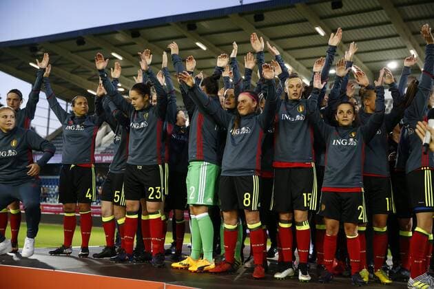 Belgian red flames team celebrates FOOTBALL FEMININ : Belgique vs Japon - Amical - 13 06 2017 PhotoNews Panoramic 