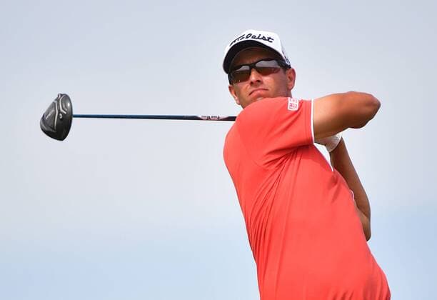 Adam Scott drives off the 18th tee during round 2 of the 117th U.S. Open golf tournament at Erin Hill golf course in Erin, Wisconsin on June 16, 2017.  WIS20170616316 KEVINxDIETSCH