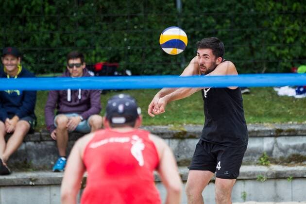 Roman Hoff (ASV Botanik) bei der Annahme; LBS Cup Beachvolleyball A-City Stuttgart, Schwabenplatz, Stuttgart Germany, 20170617; Stuttgart Copyright: xWuechnerx xEibner-Pressefotox EP_nwr