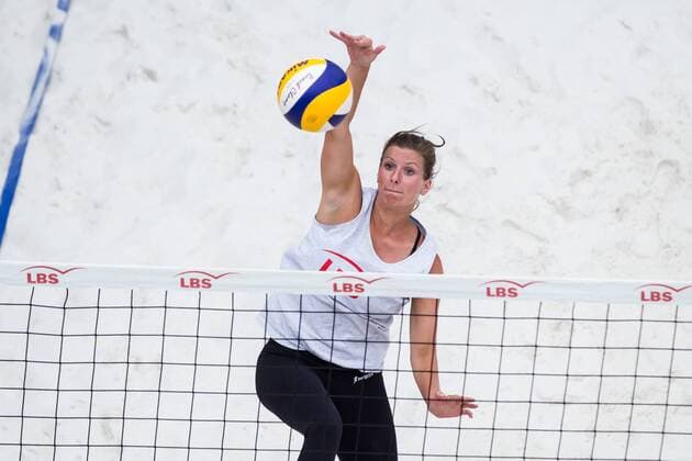 Angriff Verena Wutzler (Rote Raben Vislbiburg) im Angriff; LBS Cup Beachvolleyball A-City Stuttgart, Schwabenplatz, Stuttgart Germany, 20170617; Stuttgart Copyright: xWuechnerx xEibner-Pressefotox EP_nwr