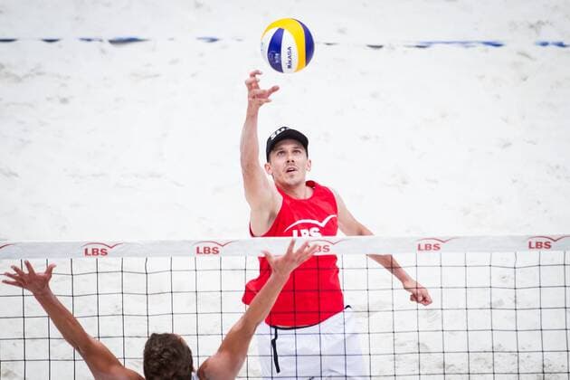 Angriff Timo Koch (SV Fellbach); LBS Cup Beachvolleyball A-City Stuttgart, Schwabenplatz, Stuttgart Germany, 20170617; Stuttgart Copyright: xWuechnerx xEibner-Pressefotox EP_nwr