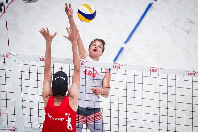 Angriff Nils Gerbig (TV Rottenburg); LBS Cup Beachvolleyball A-City Stuttgart, Schwabenplatz, Stuttgart Germany, 20170617; Stuttgart Copyright: xWuechnerx xEibner-Pressefotox EP_nwr