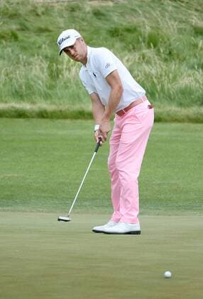 Justin Thomas attempts a par putt on the 10th hole during round 3 of the 117th U.S. Open golf tournament at Erin Hill golf course on June 17, 2017 in Erin, Wisconsin. Thomas missed the put and scored a bogey on the hole.  WIS20170617107 BRIANxKERSEY