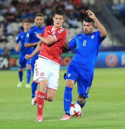 KRAKOW , 18.06.2017 EUROPEAN UNDER-21 CHAMPIONSHIP 2017 GAME DENMARK - ITALY MISTRZOSTWA EUROPY U-21 UEFA W PILCE NOZNEJ MECZ DANIA - WLOCHY N Z.CHRISTIAN NORGAARD (DEN),ANDREA PETAGNA (ITA) FOTO: TOMASZ MARKOWSKI NEWSPIX.PL --- Newspix.pl FRANCE OUT!  2017061808