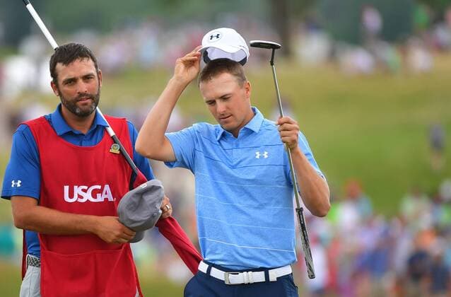 Jordan Spieth tips his cap after putting out on No. 18 during the final round of the 117th U.S. Open golf tournament at Erin Hills golf course on June 18, 2017, in Erin, Wisconsin.  WIS20170618501 KEVINxDIETSCH