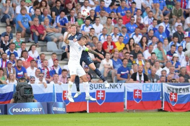 KIELCE 19.06.2017 MECZ GRUPA A MISTRZOSTWA EUROPY U-21 W PILCE NOZNEJ 2017: SLOWACJA - ANGLIA --- 2017 UEFA EUROPEAN U21 U 21 CHAMPIONSHIP MATCH: SLOVAKIA - ENGLAND LUBOMIR SATKA ALFIE MAWSON FOT. KAROL BARWICKI 400mm.pl NEWSPIX.PL --- Newspix.pl FRANCE OUT!  170619BAR008