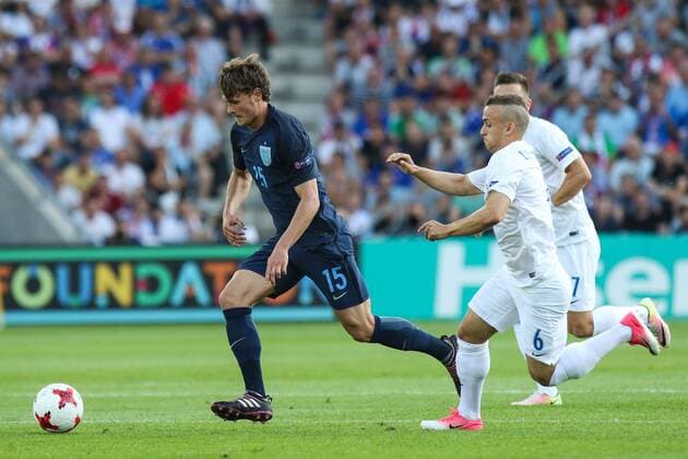 19.06.2017, Kielce, UEFA EURO EM Europameisterschaft Fussball Under21 Championships Slovakia - England , Mistrzostwa Europy U-21 Slowacja - Anglia International football , N Z John Swift (ENG), Stanislav Lobotka (SLO) , FOT. Adam Jastrzebowski newspix.pl --- Newspix.pl FRANCE OUT!  20170619_awj_2149