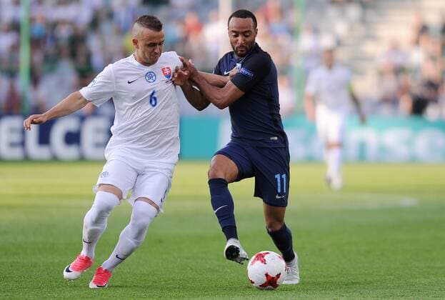 2017.06.19 Kielce Pilka Nozna Mistrzostwa Europy U21 U 21 Slowacja - Anglia N z Stanislav Lobotka, Nathan Redmond Foto Rafal Rusek PressFocus 2017.06.19 Kielce Football UEFA Under21 Championship Poland 2017 Slovakia - England Stanislav Lobotka, Nathan Redmond Credit: Rafal Rusek PressFocus NEWSPIX.PL --- Newspix.pl FRANCE OUT!  20170619PF_RR751