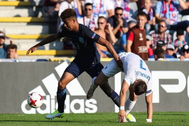 19.06.2017, Kielce, UEFA EURO EM Europameisterschaft Fussball Under21 Championships Slovakia - England , Mistrzostwa Europy U-21 Slowacja - Anglia International football , N Z Nathaniel Chalobah (ENG), Jaroslav Mihalik (SLO) , FOT. Adam Jastrzebowski newspix.pl --- Newspix.pl FRANCE OUT!  20170619_awj_2190