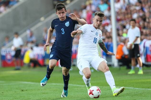 19.06.2017, Kielce, UEFA EURO EM Europameisterschaft Fussball Under21 Championships Slovakia - England , Mistrzostwa Europy U-21 Slowacja - Anglia International football , N Z Ben Chilwell (ENG), Albert Rusnak (SLO) , FOT. Adam Jastrzebowski newspix.pl --- Newspix.pl FRANCE OUT!  20170619_awj_2197