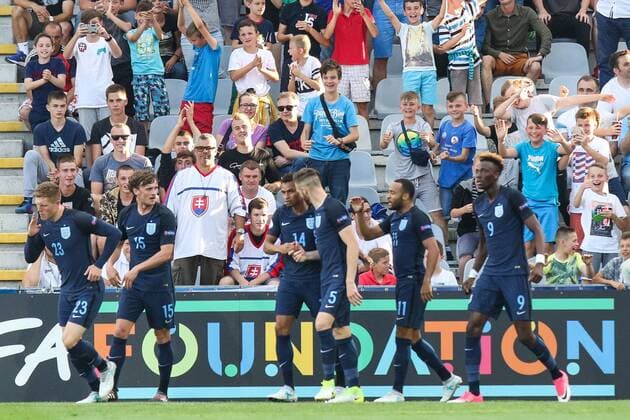 19.06.2017, Kielce, UEFA EURO EM Europameisterschaft Fussball Under21 Championships Slovakia - England , Mistrzostwa Europy U-21 Slowacja - Anglia International football , N Z Alfie Mawson (ENG) gol bramka radosc goal celebration , FOT. Adam Jastrzebowski newspix.pl --- Newspix.pl FRANCE OUT!  20170619_awj_2209
