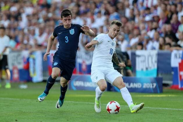 Kielce, Polen, 19.06.2017, Laenderspiel, Gruppenphase - Under 21 European Championship EM Europameisterschaft Slowakei - England, Albert Rusnak (SVK) und Ben Chilwell (GBR) im Zweikampf ( DeFodi507