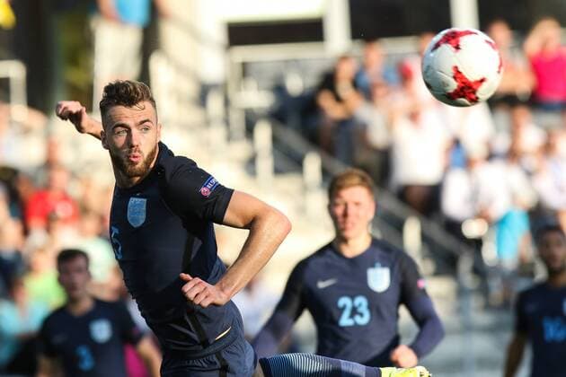 June 19, 2017 - Kielce, Poland - Calum Chambers (ENG) during the UEFA U-21 European Championship EM Europameisterschaft Group A football match Slovakia vs England in Kielce, Poland on June 19, 2017. Slovakia v England - 2017 UEFA European Under-21 Championship  - ZUMAn230 20170619_zaa_n230_481 Copyright: xFotoxOlimpikx