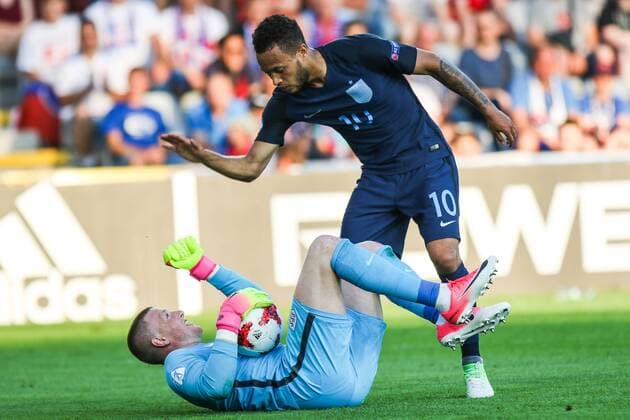 June 19, 2017 - Kielce, Poland - Lewis Baker (ENG), Jordan Pickford (ENG) during the UEFA U-21 European Championship EM Europameisterschaft Group A football match Slovakia vs England in Kielce, Poland on June 19, 2017. Slovakia v England - 2017 UEFA European Under-21 Championship  - ZUMAn230 20170619_zaa_n230_486 Copyright: xFotoxOlimpikx
