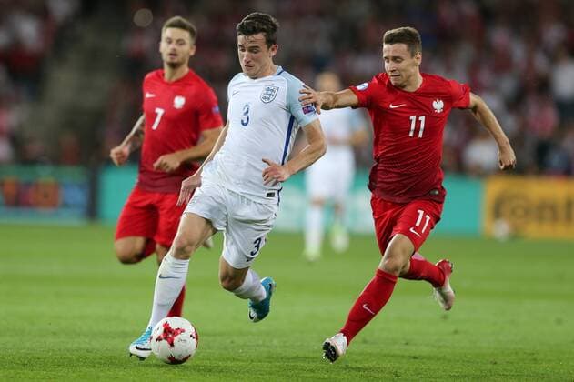22.06.2017, Kielce, pilka nozna, Mistrzostwa Europy U21 U 21 Anglia - Polska, Karol Linetty (POL), Ben Chilwell (ENG), Przemyslaw Frankowski (POL), UEFA Under21 Championship, England - Poland, fot. Tomasz Jastrzebowski Foto Olimpik NEWSPIX.PL --- Newspix.pl  20170622toja185