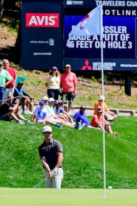 June 22, 2017: Zach Johnson, of the United States, chips a shot to the 15th green during the first round of the PGA Golf Herren Travelers Championship golf tournament held at TPC River Highlands in Cromwell CT. Cal Media PGA 2017: Travelers Championship JUN 22 - ZUMAc04_ 20170622_zaf_c04_080 Copyright: xEricxCanhax