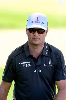 June 22, 2017: Zach Johnson, of the United States, makes his way to the 18th tee during the first round of the PGA Golf Herren Travelers Championship golf tournament held at TPC River Highlands in Cromwell CT. Cal Media PGA 2017: Travelers Championship JUN 22 - ZUMAc04_ 20170622_zaf_c04_087 Copyright: xEricxCanhax
