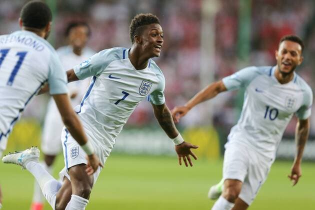 Bilder des Tages - SPORT June 22, 2017 - Kielce, Poland - Demarai Gray of England celebrates scoring his sides first goal during the UEFA European Under-21 Championship Group A match between England and Poland at Kielce Stadium on June 22, 2017 in Kielce, Poland. England v Poland - 2017 UEFA European Under-21 Championship  - ZUMAn230 20170622_zaa_n230_380 Copyright: xFotoxOlimpikx