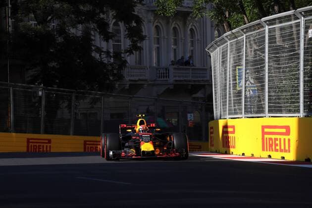 Azerbaijan Grand Prix, Baku 22 - 25 June 2017 23.06.2017 - Free Practice 2, Max Verstappen (NED) Red Bull Racing RB13 