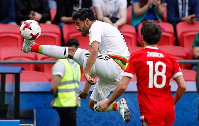 Mexico vs. Russia SAO PETERSBURGO, MO - 24.06.2017: MEXICO VS. RUSSIA - ZHIRKOV Yury of Russia observes SAIL Carlos de México dominate ball during Mexico-Russia match valid for the third round of the Confederations Cup 2017 on Saturday (24) held Arena Kazan in Kazan, Russia. (Photo: Marcelo Machado de Melo Fotoarena) x1343467x  MarceloxMachadoxdexMelo