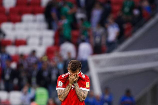 Mexico vs. Russia SAO PETERSBURGO, MO - 24.06.2017: MEXICO VS. RUSSIA - SMOLOV Fedor of Russia cries after defeat in during match between Mexico and Russia valid for the third round of the Confederations Cup 2017 on Saturday (24) held Arena Kazan in Kazan, Russia. (Photo: Marcelo Machado de Melo Fotoarena) x1343593x  MarceloxMachadoxdexMelo