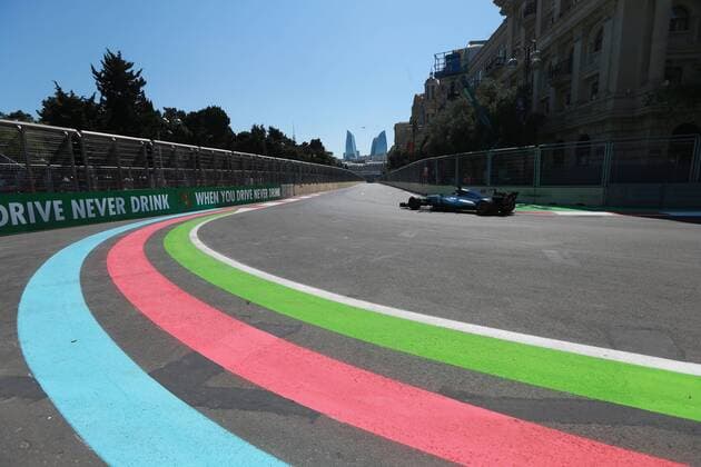 Bilder des Tages - SPORT Motorsports: FIA Formula One World Championship WM Weltmeisterschaft 2017, Grand Prix of Europe, 44 Lewis Hamilton (GBR, Mercedes AMG Petronas Formula One Team), Baku Azerbaijan xHOCHxZWEIx