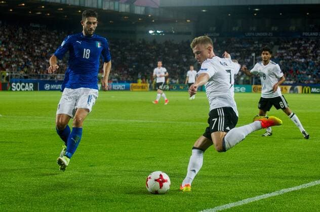 Fußball, U21 EM, Italien - Deutschland KRAKOW 24.06.2017 MECZ GRUPA C MISTRZOSTWA EUROPY U-21 W PILCE NOZNEJ 2017: WLOCHY - NIEMCY --- 2017 UEFA EUROPEAN U21 U 21 CHAMPIONSHIP MATCH: ITALY - GERMANY NZ MAX MEYER NIEMCY GERMANY ROBERTO GAGLIARDINI WOLCHY ITALY FOT LUKASZ KRAJEWSKI FOKUSMEDIA.COM.PL NEWSPIX.PL --- Newspix.pl  CRAJU240617_112