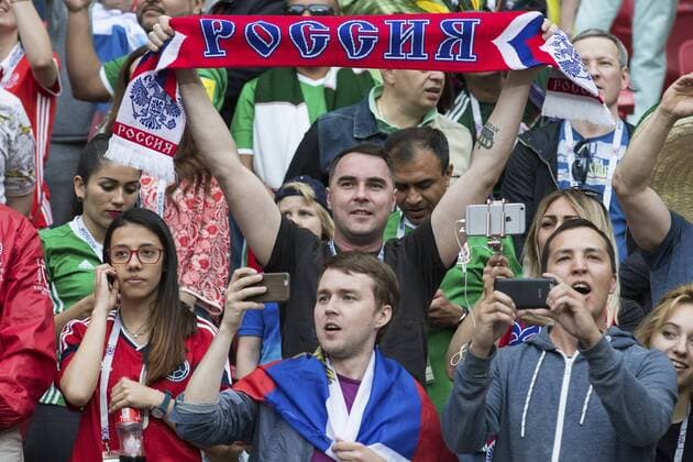 (170625) -- KAZAN, June 25, 2017 -- Supporters of Russia cheer ahead of group A match between Russia and Mexico at the 2017 FIFA Confederations Cup in Kazan, Russia, on June 24, 2017. Mexico won 2-1. ) (SP)RUSSIA-KAZAN-FIFA-CONFED CUP-RUS VS MEX BaixXueqi 