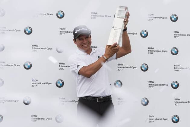 GOLF - BMW International Open 2017 MOOSINNING,GERMANY,25.JUN.17 - GOLF - European Tour, BMW International Open, GC Muenchen Eichenried. Image shows presentation ceremony winner Andres Romero (ARG). GEPAxpictures xMarkusxFischer