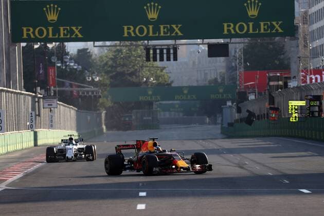 Azerbaijan Grand Prix, Baku 22 - 25 June 2017 25.06.2017 - Race, Daniel Ricciardo (AUS) Red Bull Racing RB13 leads Lance Stroll (CDN) Williams FW40 