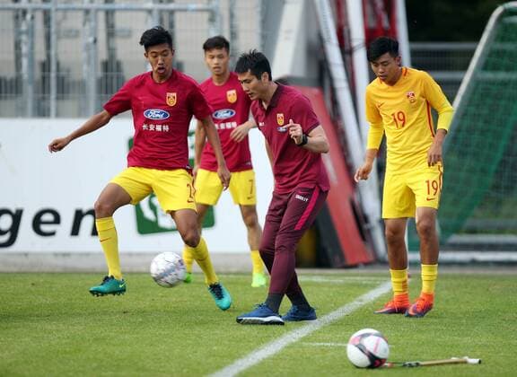 SG Sonnenhof Großaspach - China U20 Deutschland, Großaspach, 27.06.2017, Fussball, 3.Liga, Saison 2017 2018, Testspiel, SG Sonnenhof Großaspach - China U20: mi. Shao Jiayi.