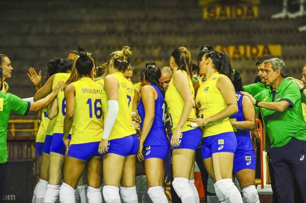 V?lei Feminino Brasil x Pol?nia BELO HORIZONTE, MG - 27.06.2017: VÔLEI FEMININO BRASIL X POLÔNIA - Players from Brazil during the friendly match of Women& 3Volleyballball between the selections of Brazil and Poland held at the Mineirinho in Belo Horizo MG, on the the night of Tuesday (27). (Photo: Mourão Panda Fotoarena) x1345749x  MourãoxPanda