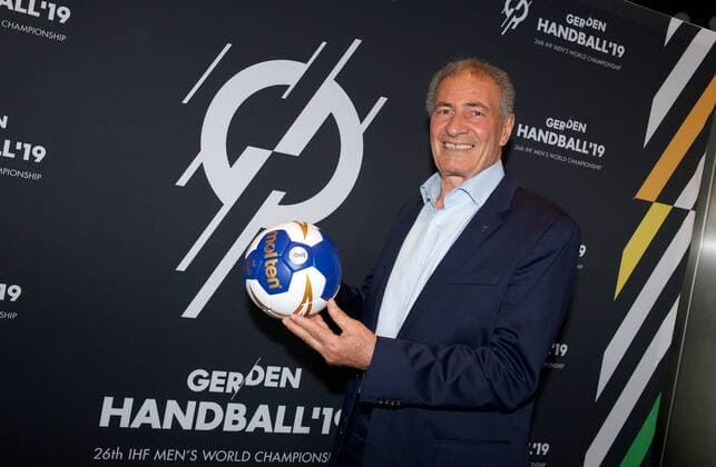 Handball Berlin 28.06.2017 DHB Deutscher Handball Bund Pressekonferenz Weltmeisterschaft Herren Männer WM 2019 in Deutschland und Dänemark Logo der WM Dr. Hassan Moustafa (IHF Präsident)