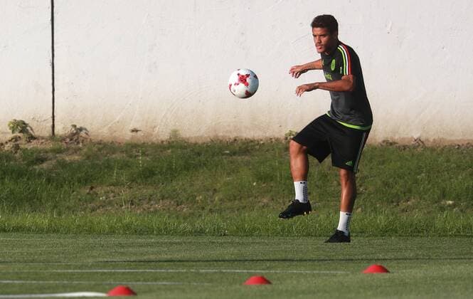 SOCHI, RUSSIA - JUNE 28, 2017: Jonathan dos Santos of the Mexican men s national football team seen during a training session ahead of the 2017 FIFA Confederations Cup semifinal match against Germany. The game is scheduled for June 29, 2017. Sergei Fadeichev TASS  TS055373