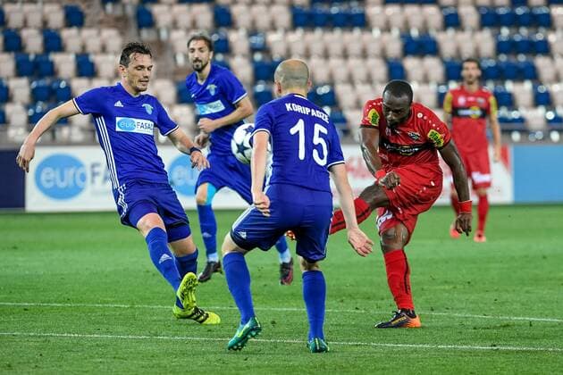 SOCCER - UEFA EL quali, Chikhura vs Altach TBILISI,GEORGIA,29.JUN.17 - SOCCER - UEFA Europa League qualification, FC Chikhura Sachkhere vs SCR Altach. Image shows Levan Kakubava, Giorgi Koripadze (Chikhura) and Louis Clement Ngwat Mahop (Altach). GEPAxpictures xOliverxLerch