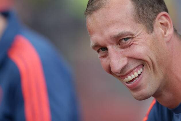 Fussball UEFA Europa League, Europ-aLigue, Europa League 2017 - 2018 29.06.2017, UEFA Europa League, Europaleague, Europa-Ligue, Europa Ligue, 2017-2018, Qualification First Round, Luxemburg, Esch-sur-Alzette, Stade du Galgebierg, FOLA Esch (LUX) - FC Milsami Orhei vl: Jeff Strasser (Trainer, Coach FOLA Esch) lacht, laechelt, ist gut gelaunt, zeigt Emotionen, is laughing, shows emotions