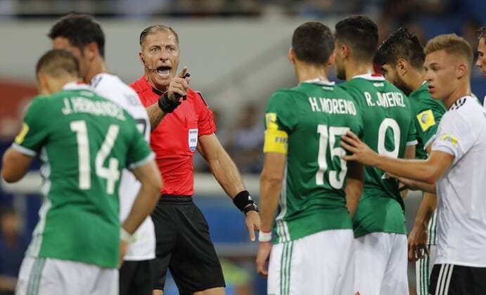Germany vs Mexico SOCHI, SC - 29.06.2017: GERMANY VS MEXICO - The referee Néstor PITANA (ARG) during a match between Germany and Mexico valid for the semifinals of the 2017 Confederations Cup, this Thursday (29), held at the Sochi Olympic Stadium in Sochi, Russia. (Photo: Rodolfo Buhrer La Imagem Fotoarena) x1347307x  RodolfoxBuhrer